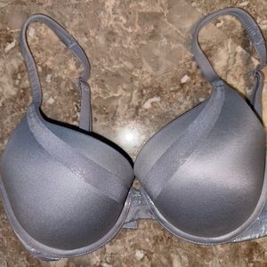 Victoria’s Secret Body By Victoria 32D